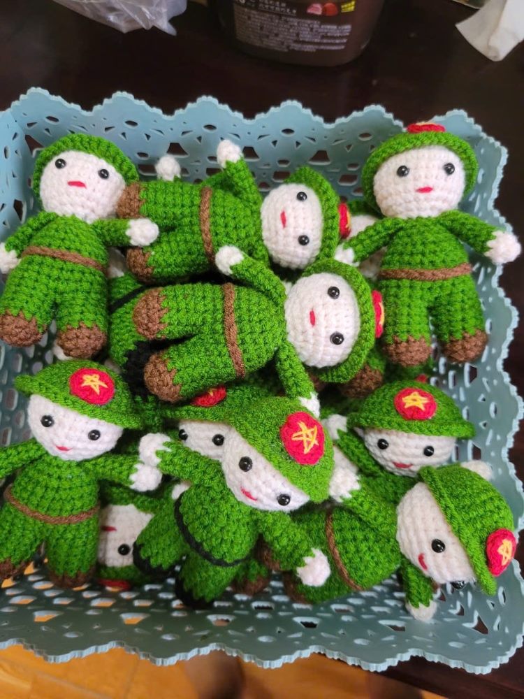 Chú bộ đội - đan len